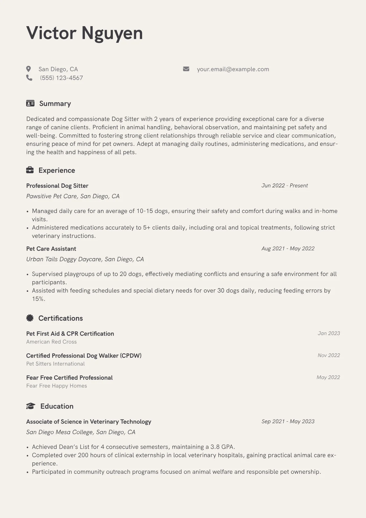 Dog Sitter Resume Example CV template - Page 1