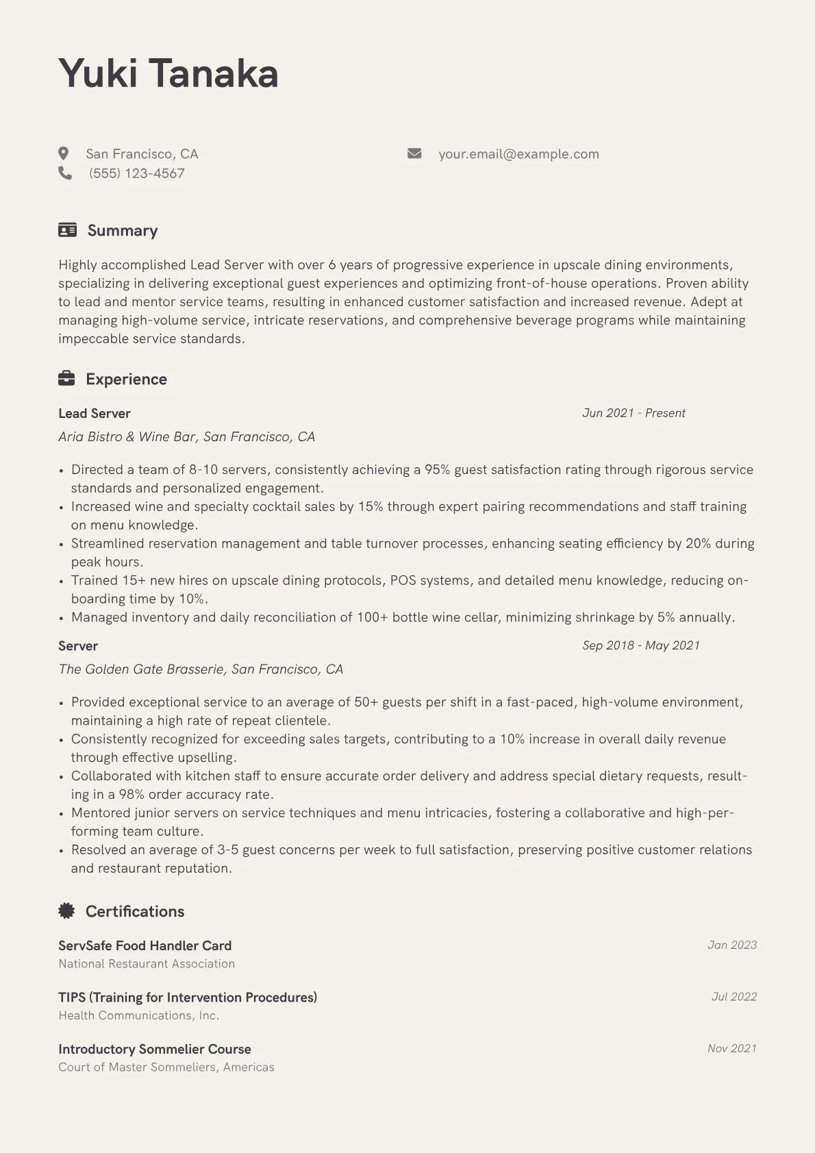 Lead Server Resume Example CV template - Page 1