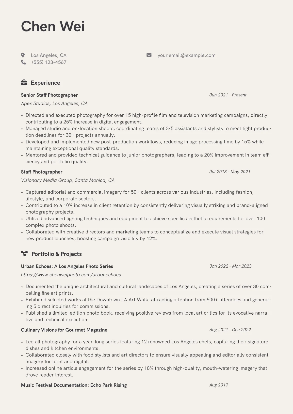 Photographer Resume Example CV template - Page 1