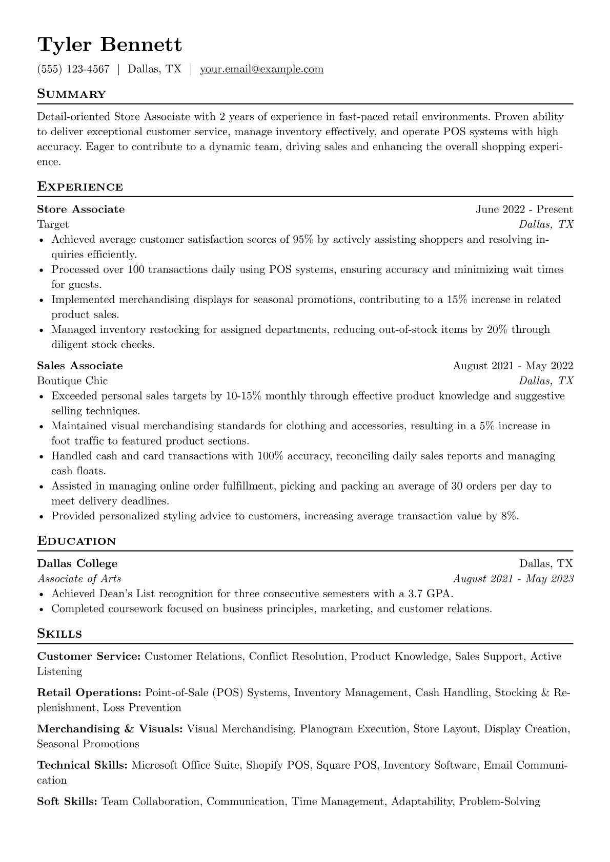 Store Associate Resume Example CV template - Page 1