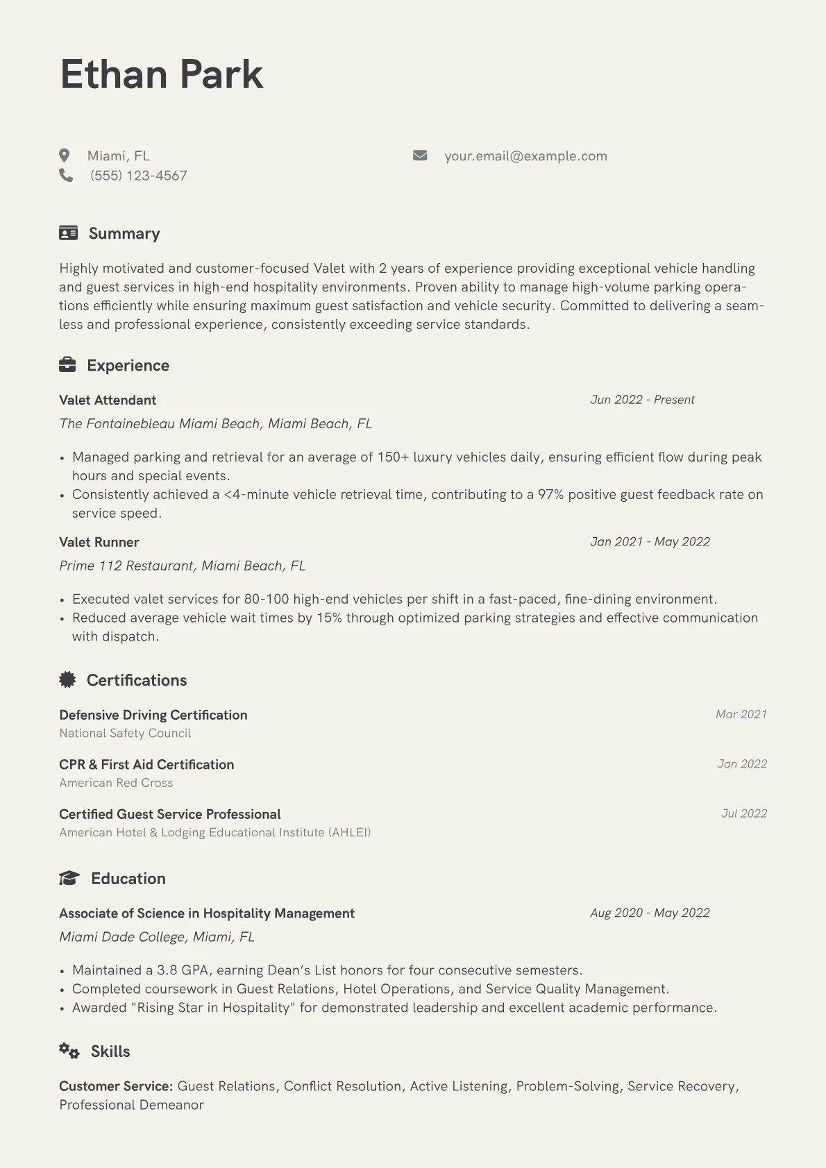 Valet Resume Example CV template - Page 1